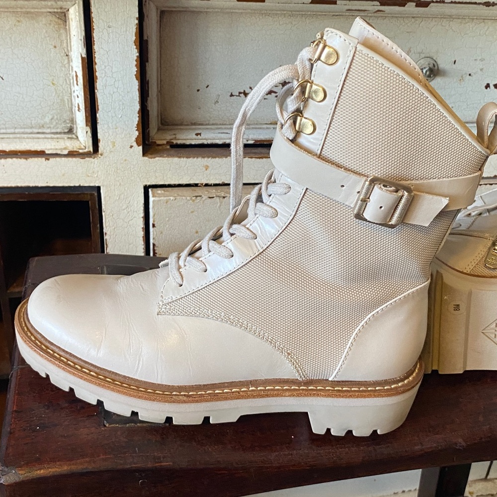 Antonio Melani Leather cream color Lace Up Lug Sole Combat Boots - Picture 12 of 12
